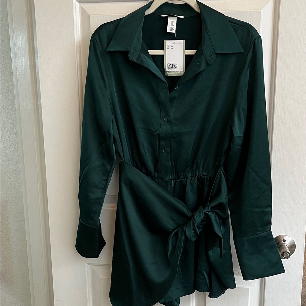 H&M size Medium Elegant Dark Green Button-Up romper NWT